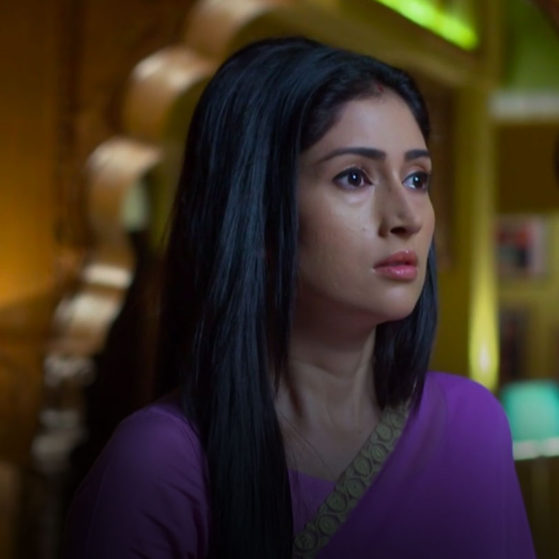 Prabha threatens to kill Rajni if she reveals their secret