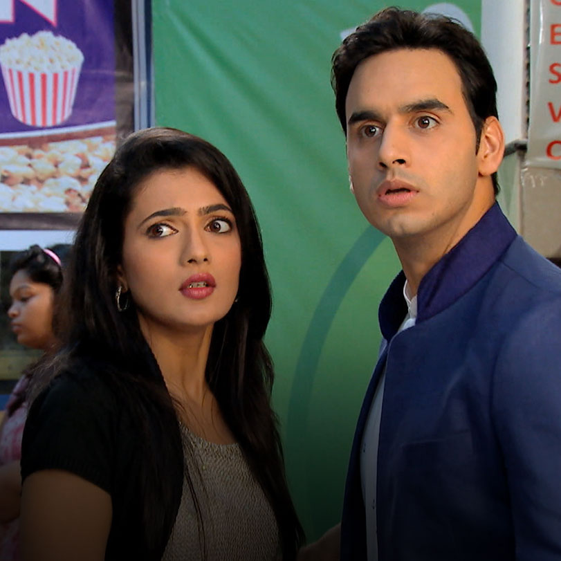Raj puts his life at risk to save Avni and Savri spots Akshay and Arpi