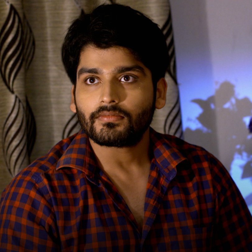 Mohat returns back to the house after his long disappearance. Shaurya 