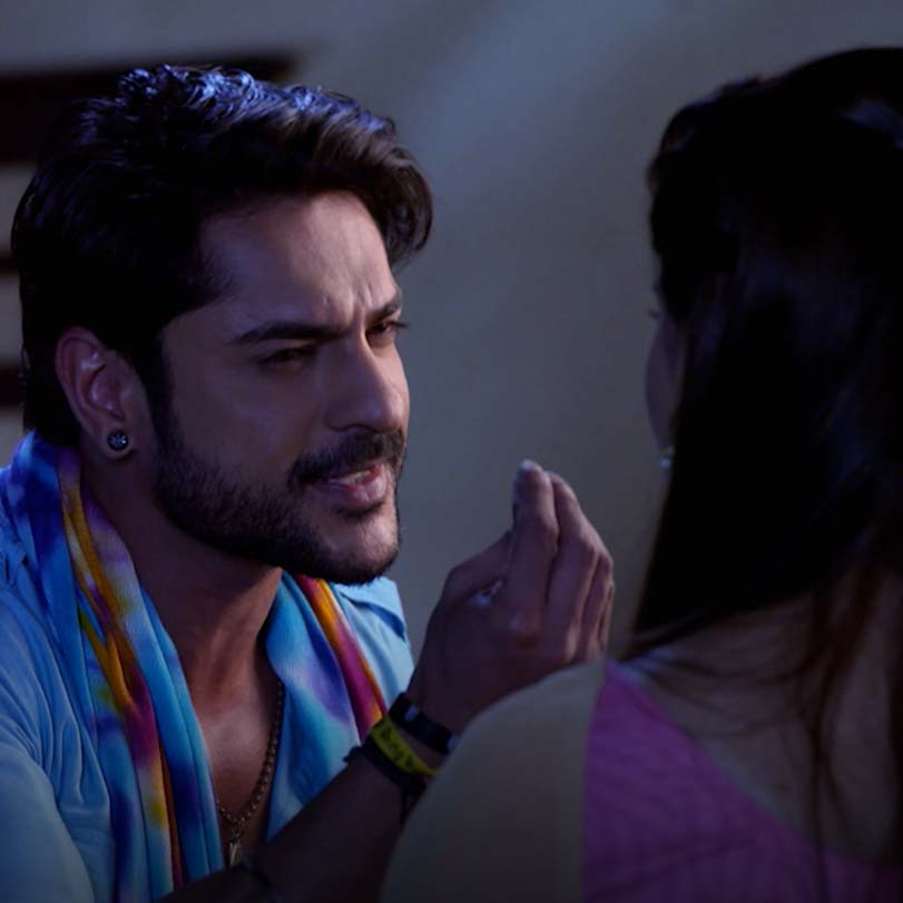 Manu tries to find out the truth from Susheela about what happened to 