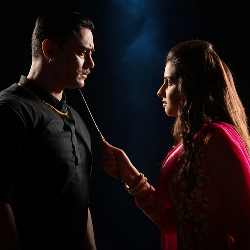 Aqbal Khan protects Rani and tells her the full truth about his relati