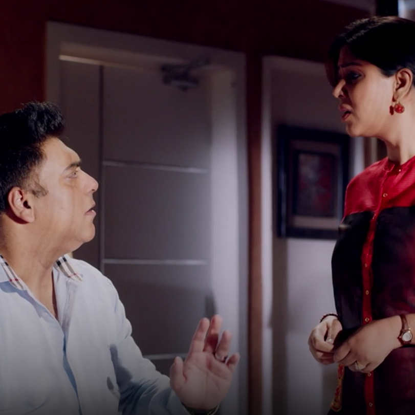 Tripura asks Karan to solve his problems with Trisha and listen to her