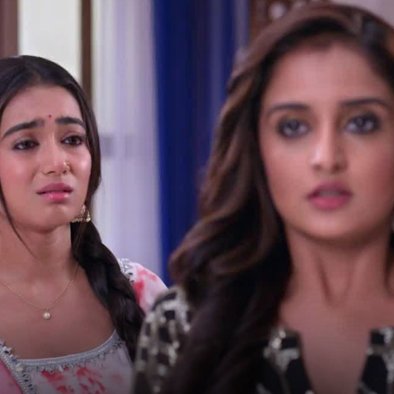 Damni loses hope and plots a plan to kill Radha, so will she succeed