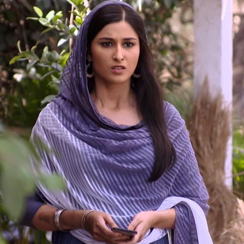 Supriya sends Tina in the hope that Naryn will love her, and Pooja def