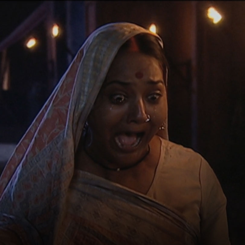 Lakshmibai is in a state of shock after Parachi’s murder.