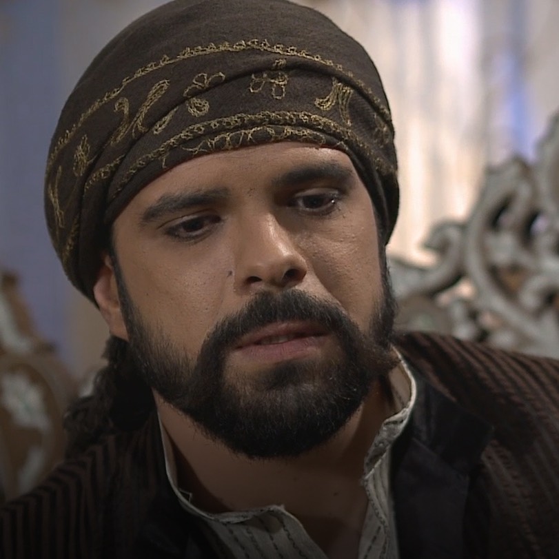 Ezzo gets out of prison and asks to marry Fikrya from Abu Amer