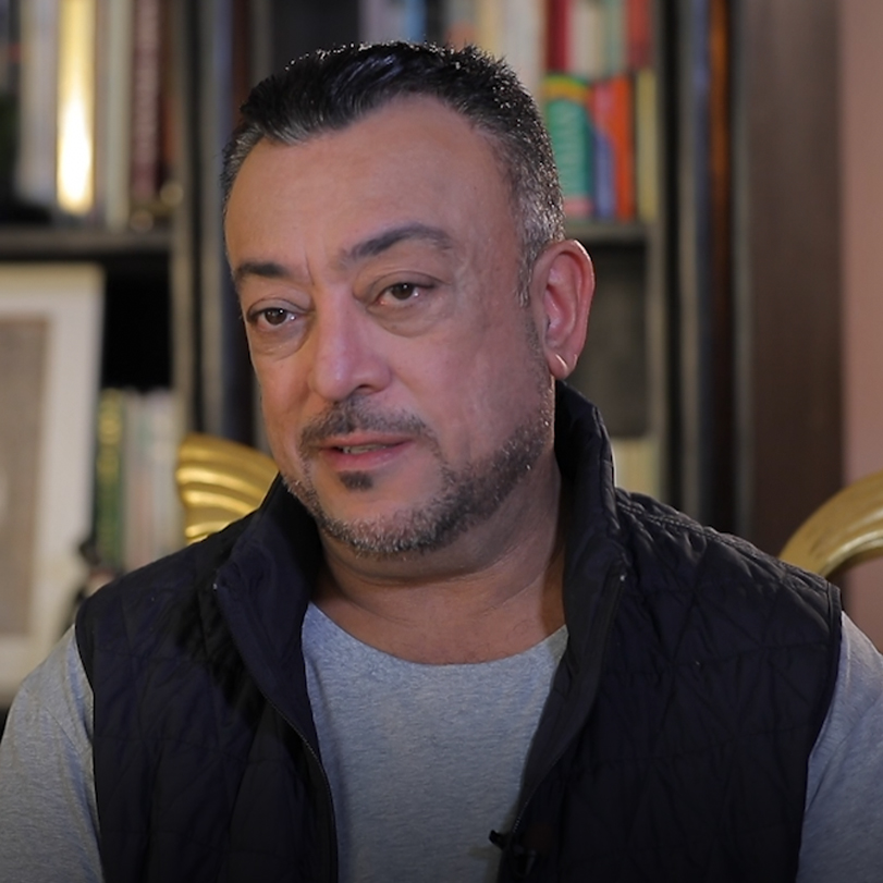 مقابلة مميزة للحلقة الخامسة عشر مع الفنان الإماراتي ياسر حبيب