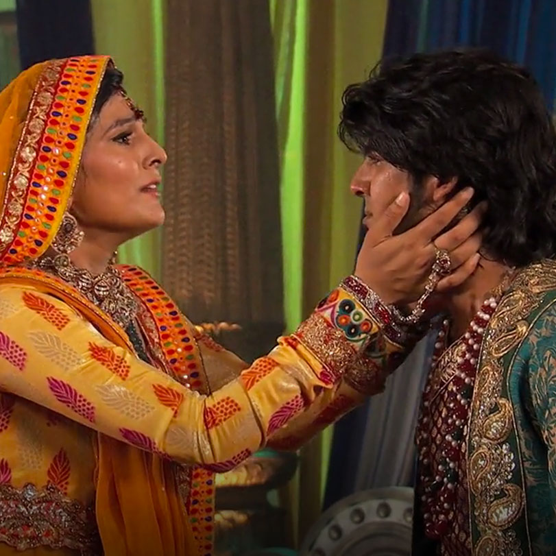 Salem admit his hove to Nadirah and ask her to marry him