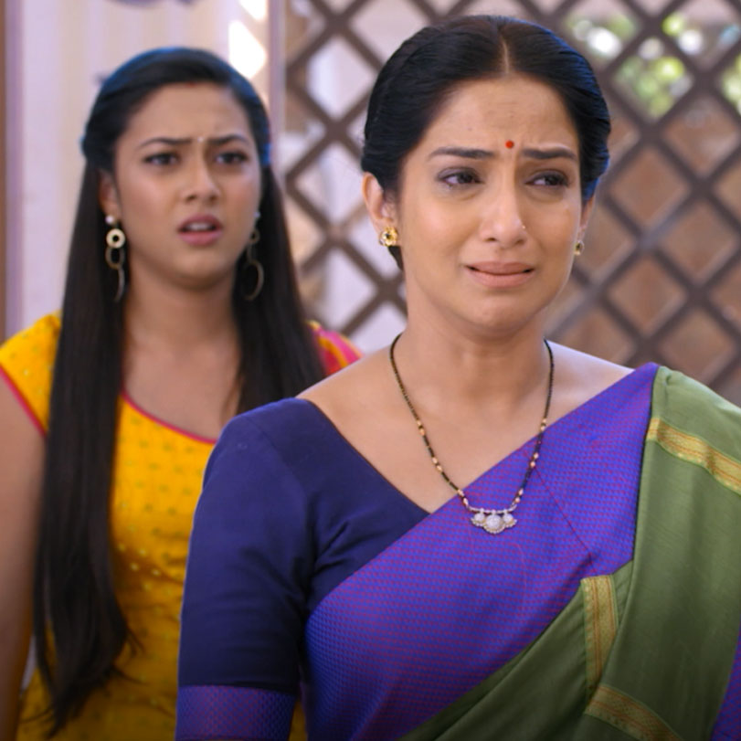 Anupriya is hurt when she sees Kalyani and Madhuri together
