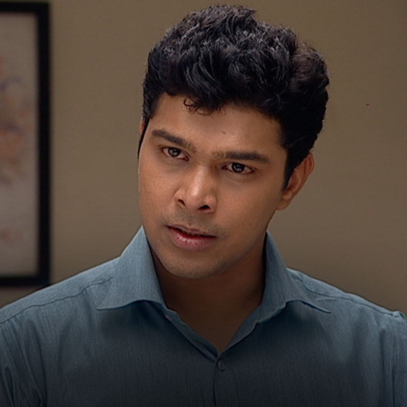Jay expresses his anger towards Dhabolkar in front of Aditi. Moreover,