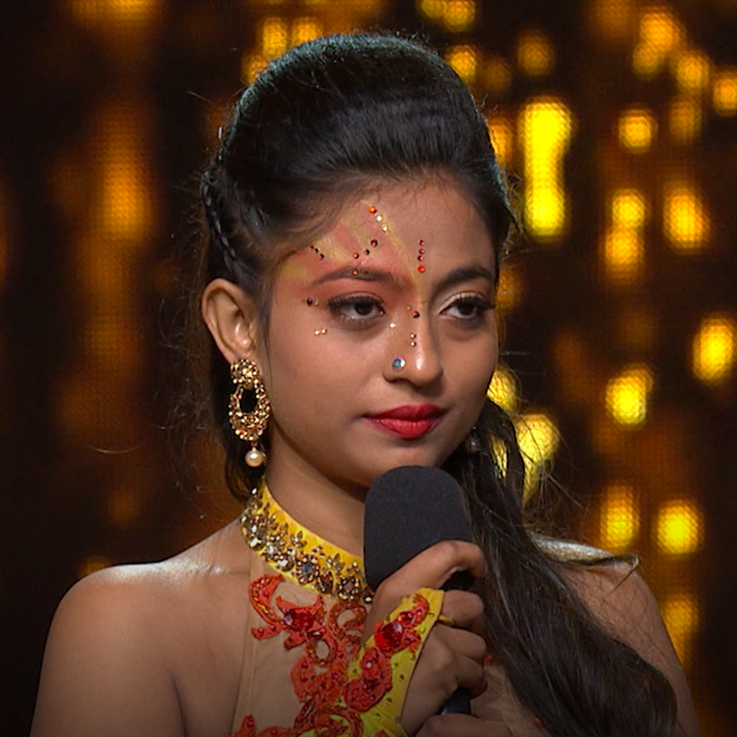 Ria Chattarjee the queen of expression hypes up the stage of Dance Ind