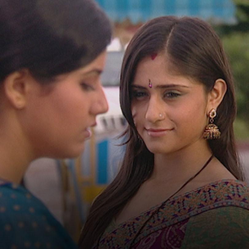 Semi finds out her sister’s games again. Will Abhinav forgive her for 