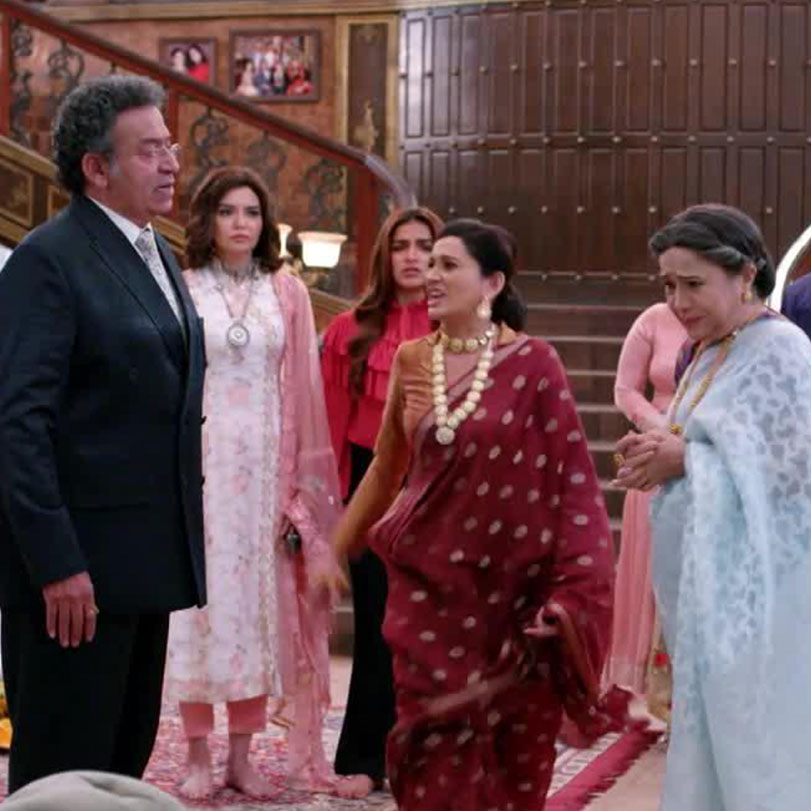 Neelam gets angry when Lakshmi leaves the house and blames her husband